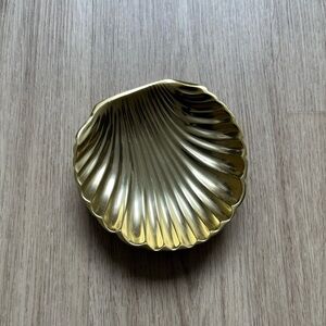 Gold Shell-Shaped Decorative trinket plate